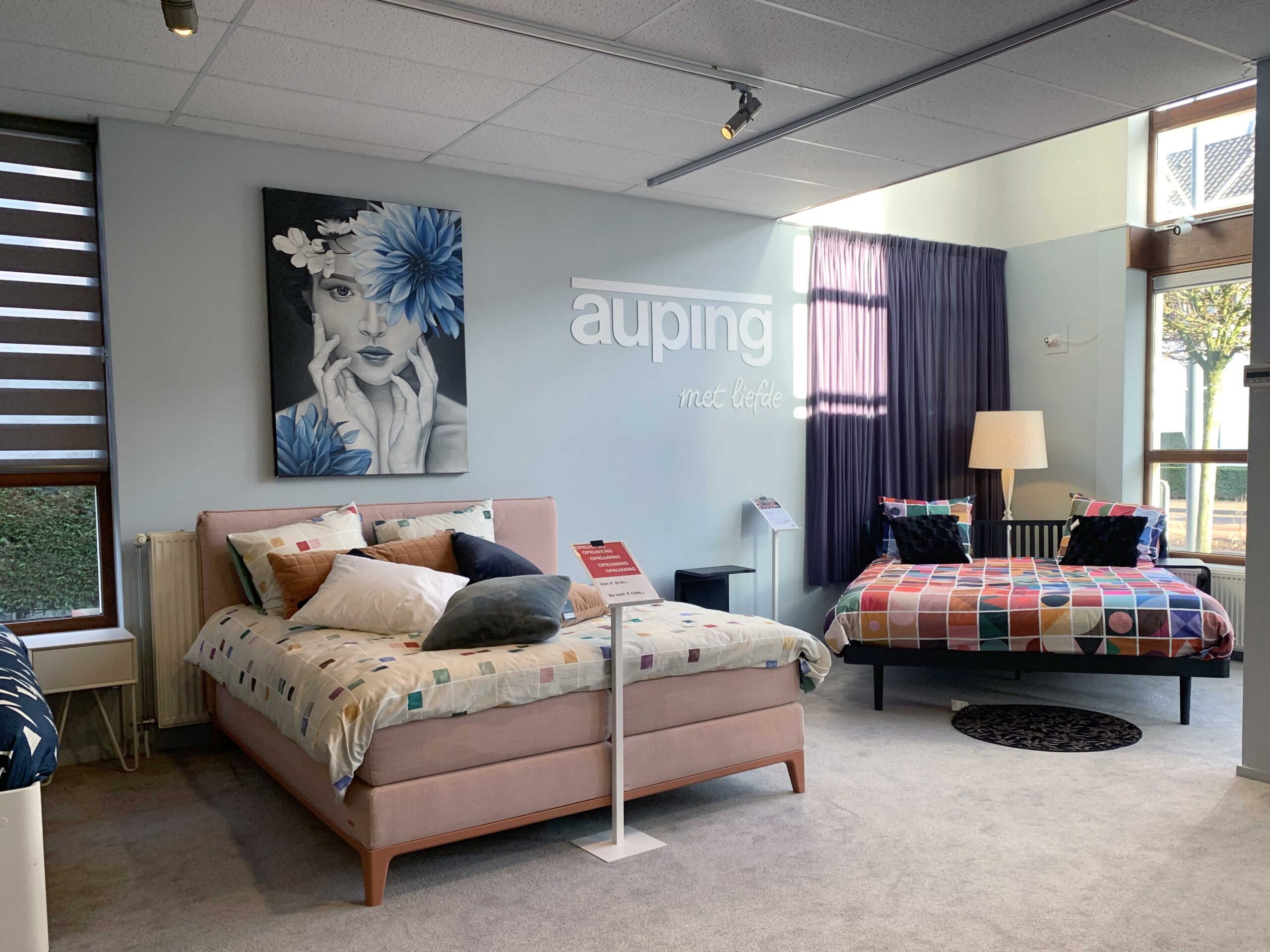 Auping in de beddenwinkel showroom Maasen van den Brink Bedden in Velp